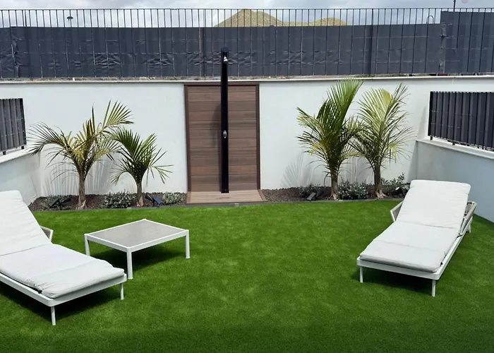 Lejlighed Home2book Stylish Pool & Terrace