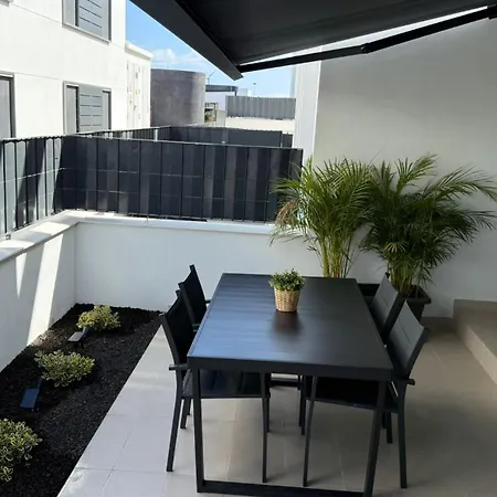 Home2book Stylish Pool & Terrace Apartamento