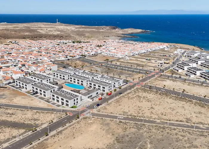 Апартаменты Home2book Stylish Pool & Terrace *